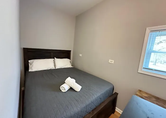 Close To Downtown - Free Parking *