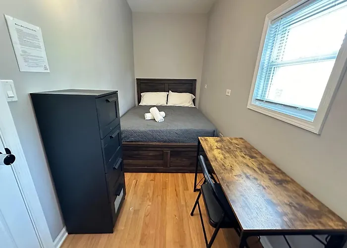 Wonderful Close To Downtown - Free Parking