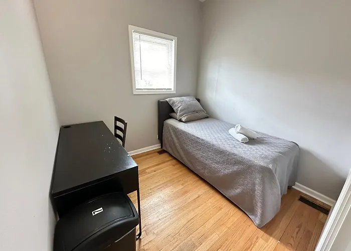Wonderful Close To Downtown - Free Parking