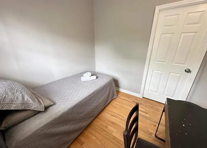 Homestay Wonderful Close To Downtown - Free Parking *