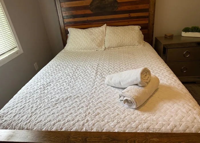 Wonderful Close To Downtown - Free Parking