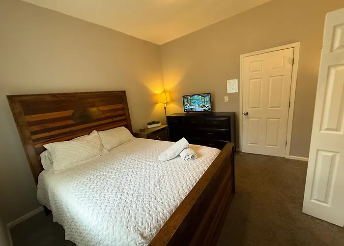Wonderful Close To Downtown - Free Parking Chicago